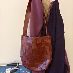 Elegant Brown Woven Leather Shoulder Bag